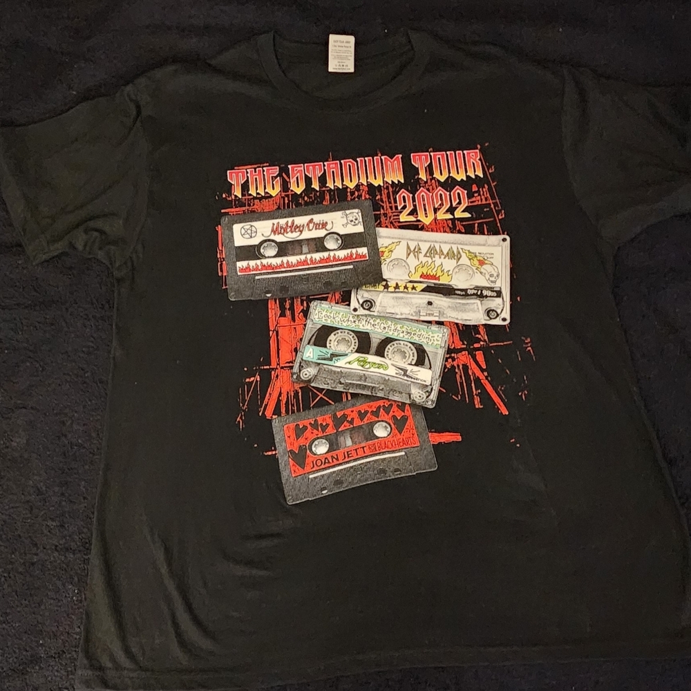 Def Leppard World Tour 2022 Stadium Tour Shirt BRAND NEW NEVER USED